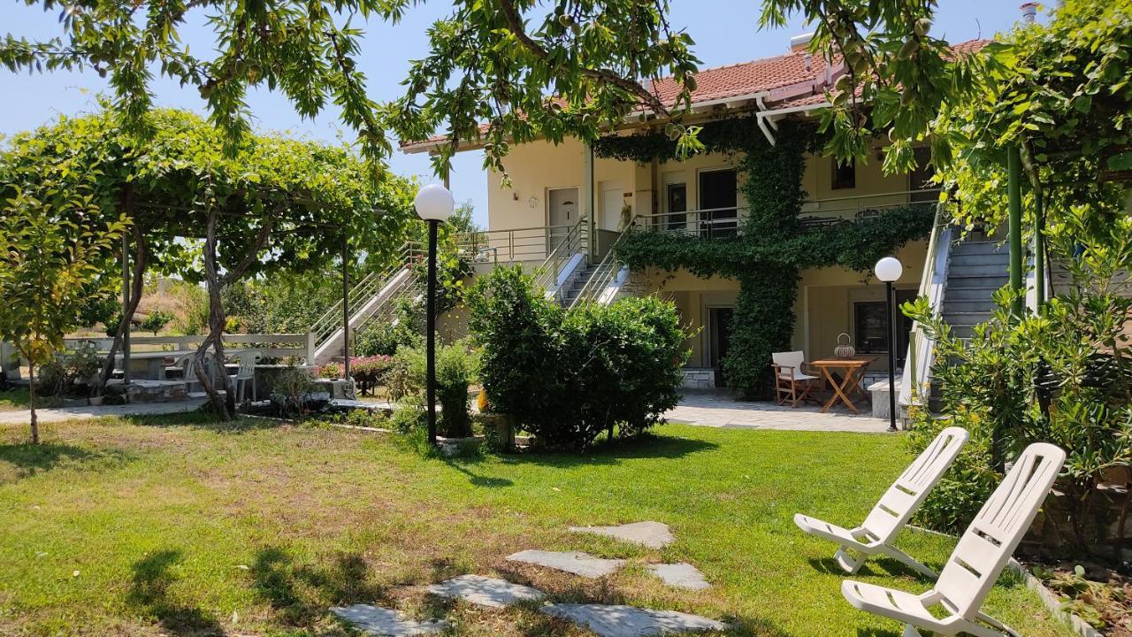 Asterias Maisonette & Apartments Karianí エクステリア 写真