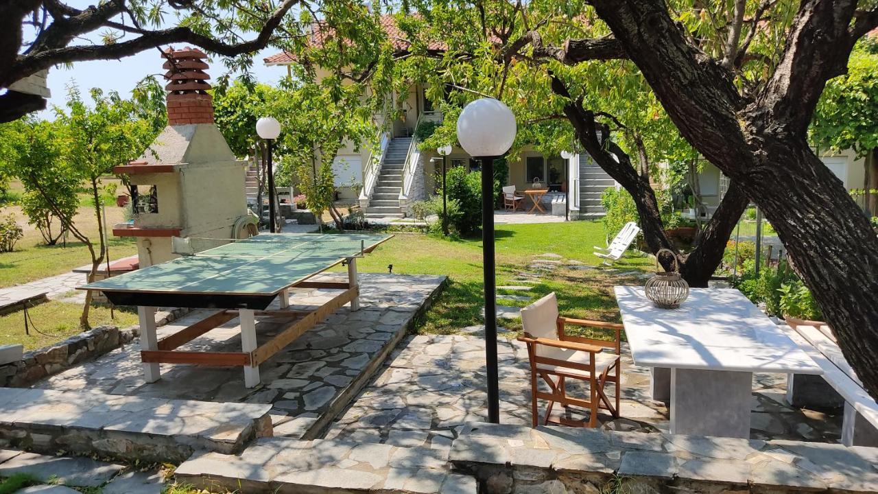 Asterias Maisonette & Apartments Karianí エクステリア 写真