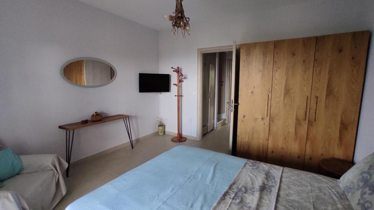Asterias Maisonette & Apartments Karianí エクステリア 写真