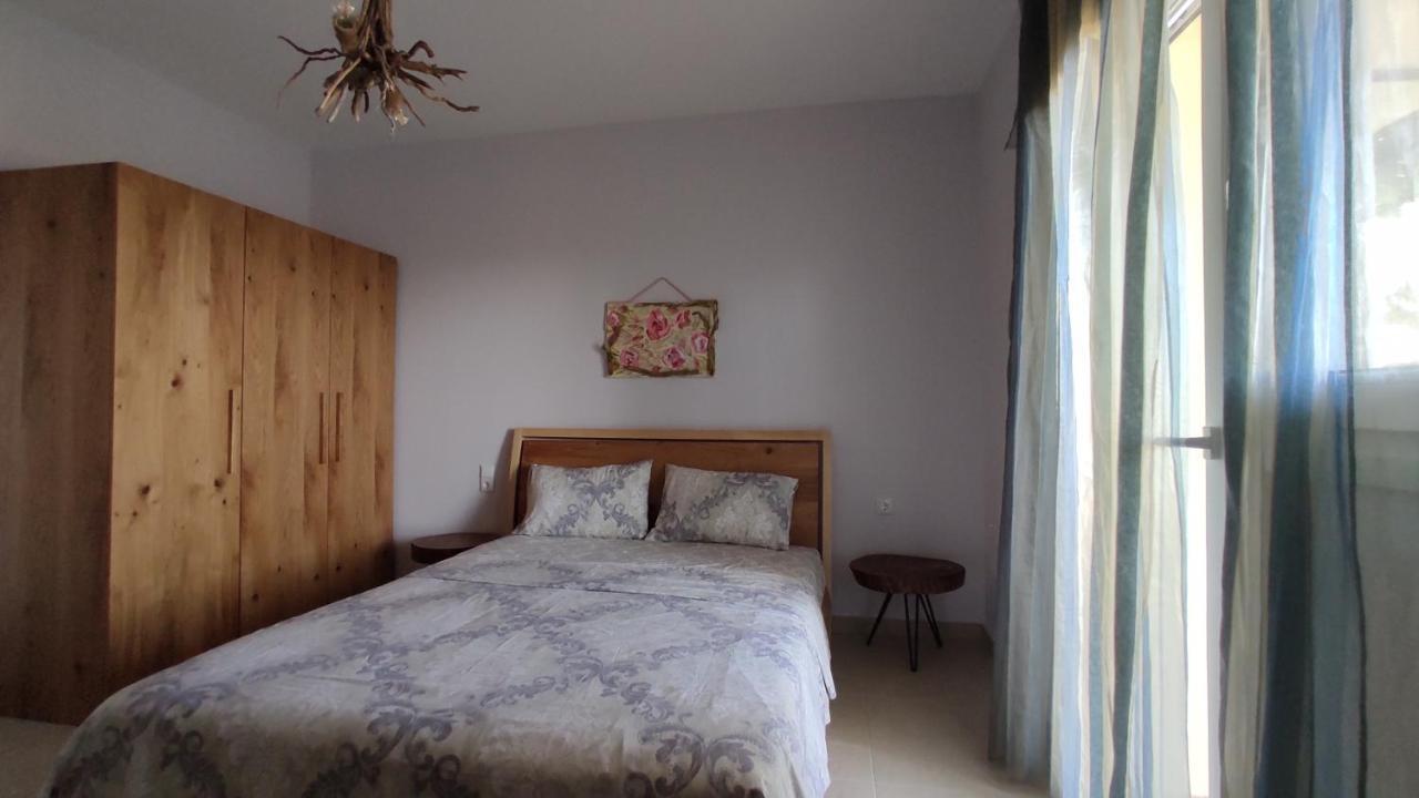 Asterias Maisonette & Apartments Karianí エクステリア 写真