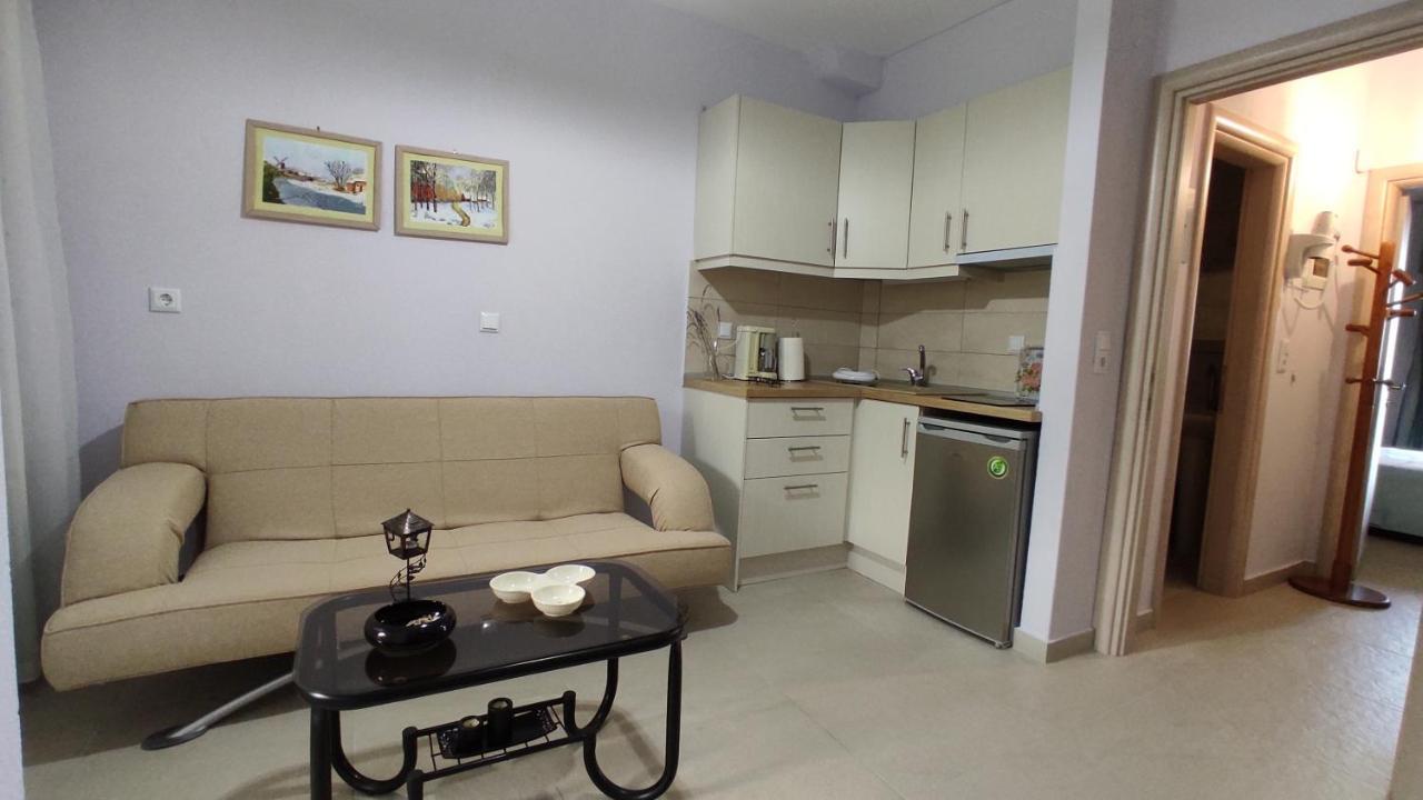 Asterias Maisonette & Apartments Karianí エクステリア 写真